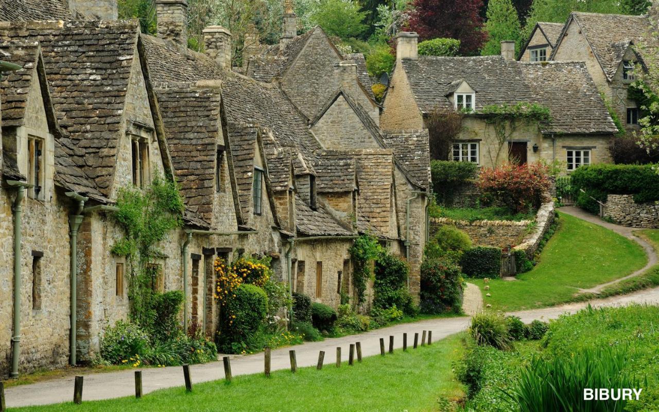 4-Bed Cotswold Getaway With Hot Tub & Gaming Room Churchdown Εξωτερικό φωτογραφία